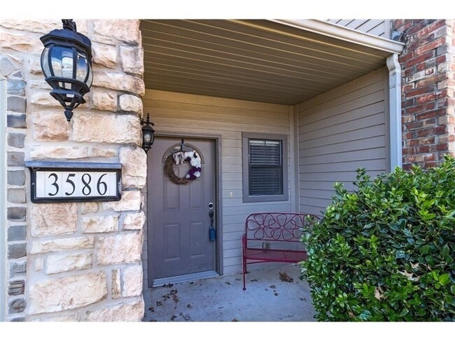 3586 W Chevaux Dr in Fayetteville, AR - Building Photo - Building Photo
