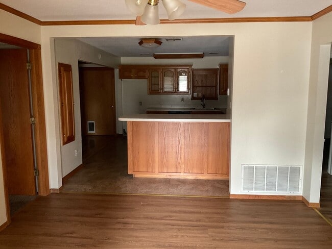 4709 SE 23rd St in Del City, OK - Building Photo - Building Photo