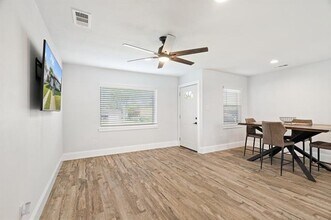 3308 Alaska Ave in Dallas, TX - Building Photo - Building Photo