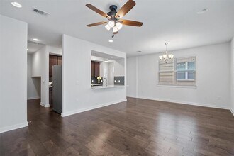 8940 Parker Ranch Cir in Austin, TX - Foto de edificio - Building Photo
