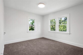 3154 Yorkshire Rd in Cleveland Heights, OH - Building Photo - Building Photo