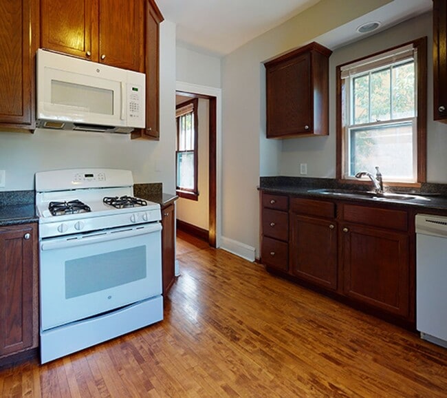 property at 1015 27th Ave SE