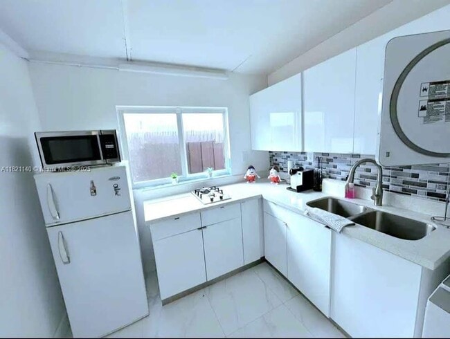 14660 SW 151st Terrace in Miami, FL - Building Photo - Building Photo