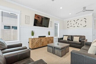 322 E Lakeshore Dr in Panama City Beach, FL - Building Photo - Building Photo