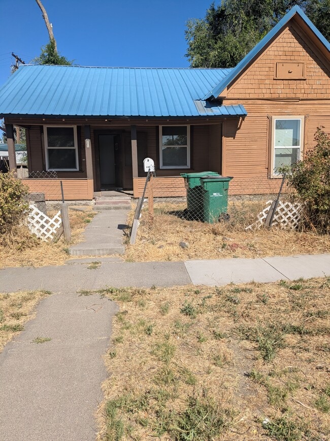 property at 811 Plum Ave