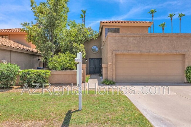 property at 39 E La Vieve Ln