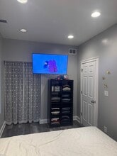 5932 S Maplewood Ave, Unit 1st floor in Chicago, IL - Building Photo - Building Photo