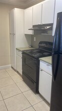 6955 NW 186th St in Hialeah, FL - Building Photo - Building Photo