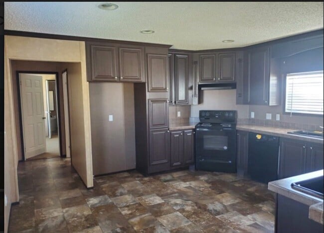 1100 Sugar Creek Rd in St. Martinville, LA - Building Photo - Building Photo