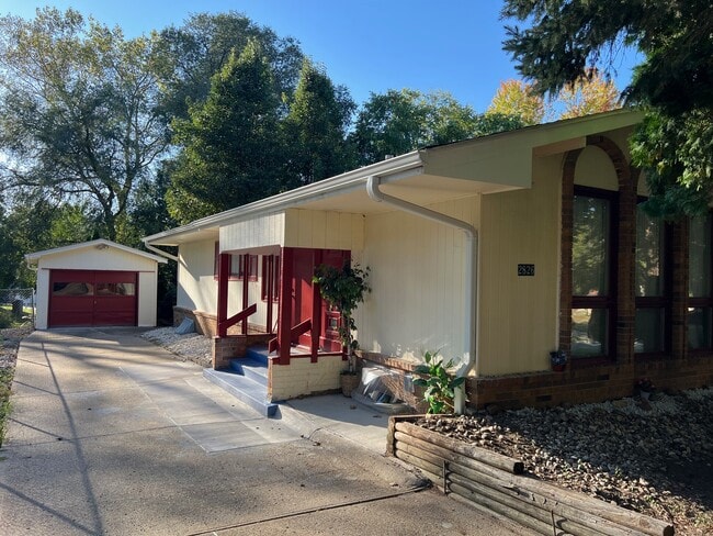 2826 67th St in Des Moines, IA - Building Photo - Building Photo