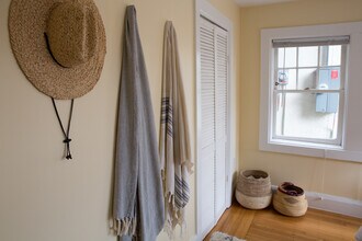 917 Shattuck Ave, Unit Lower Unit in Berkeley, CA - Building Photo - Building Photo