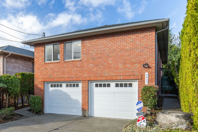 4403 Powell Pl S in Seattle, WA - Building Photo - Building Photo