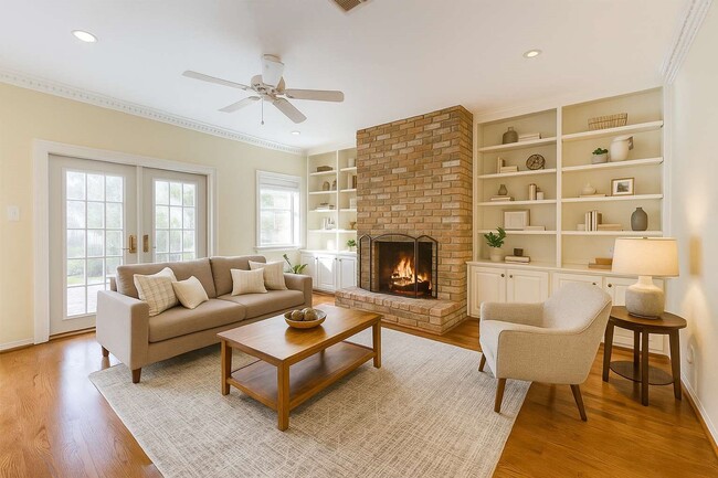 property at 3660 Lake St