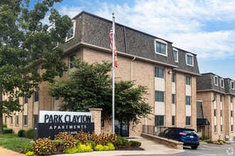 Park Clayton in St. Louis, MO - Building Photo - Building Photo