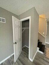 1015 N Jan-Mar Dr in Olathe, KS - Building Photo - Building Photo