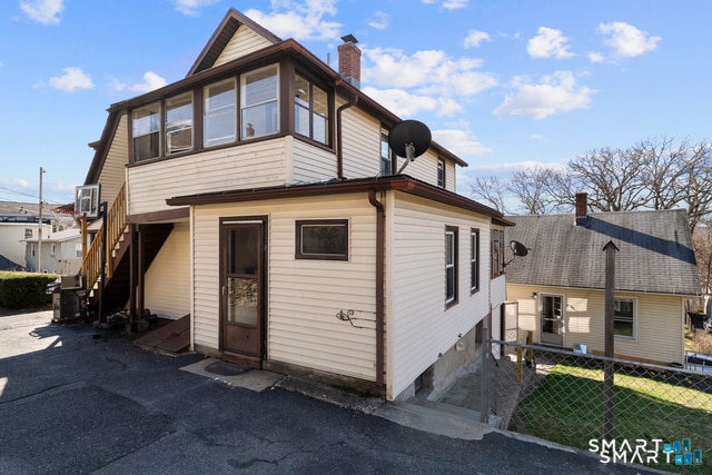 48 Anderson St