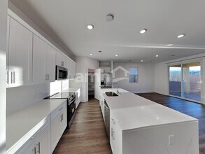 5871 Vaes Dothrak St in Las Vegas, NV - Building Photo - Building Photo