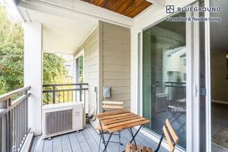 1050 Benton St, Unit FL2-ID390 in Santa Clara, CA - Building Photo - Building Photo