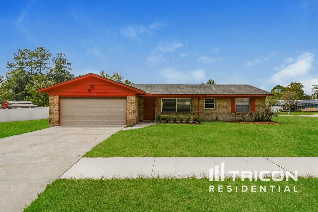 1484 Bloomingdale Rd in Jacksonville, FL - Building Photo