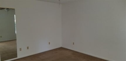 594 Heather Ln in Orange City, FL - Building Photo - Building Photo