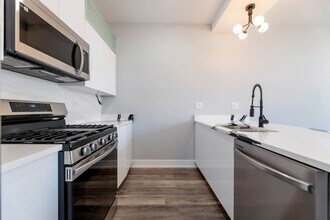 5809 S Indiana Ave in Chicago, IL - Building Photo - Building Photo