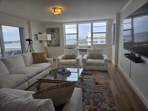 2800 N Flagler Dr, Unit 1005 in West Palm Beach, FL - Building Photo - Building Photo