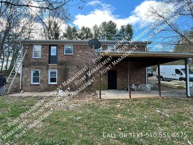 90 Samuel Ln in Rocky Mount, VA - Building Photo - Building Photo