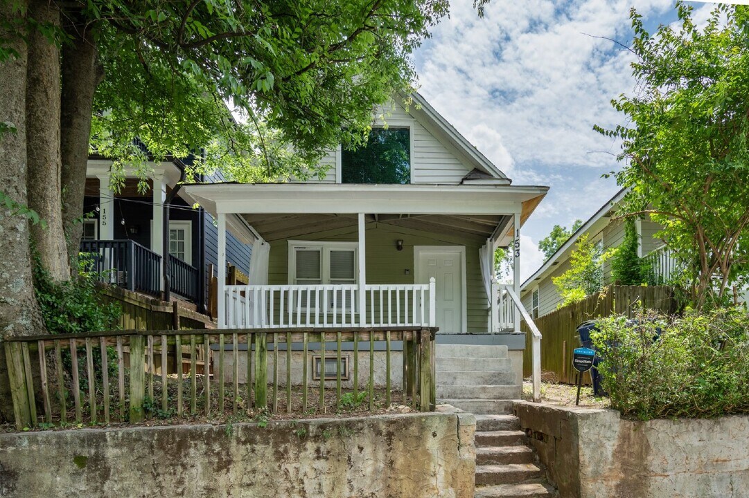 153 Little St SE in Atlanta, GA - Foto de edificio