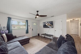 18510 Flamingo Rd in Ft. Myers, FL - Building Photo - Building Photo