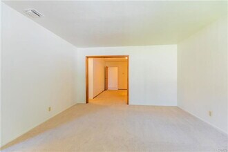3222 Brookhill St in Glendale, CA - Foto de edificio - Building Photo