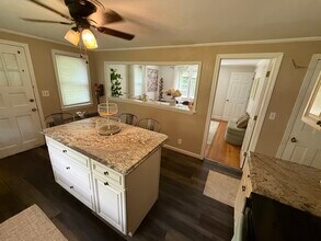 580 W Wolcott Ave in Windsor, CT - Building Photo - Building Photo