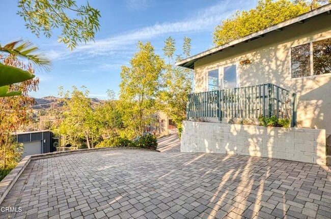 1850 Kaweah Dr in Pasadena, CA - Building Photo - Building Photo