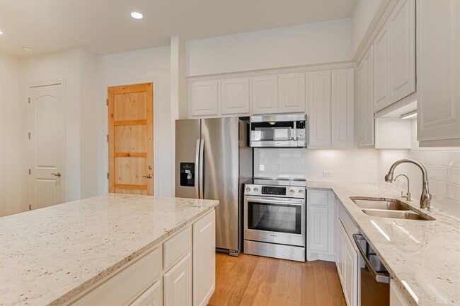 property at 102 Bella Toscana Ave
