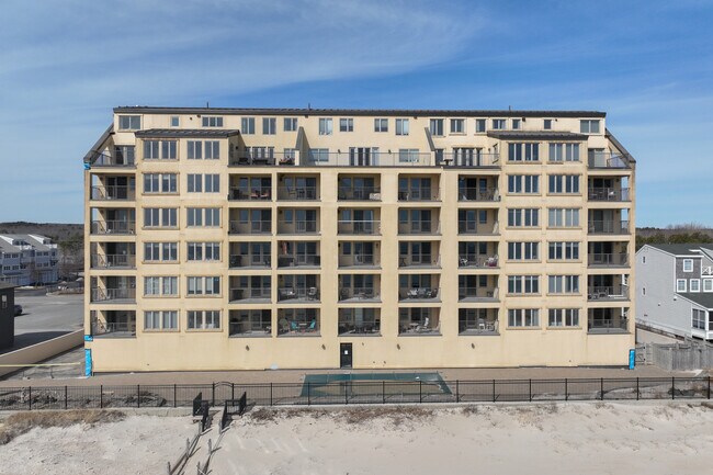 Sunspray in Old Orchard Beach, ME - Building Photo - Building Photo