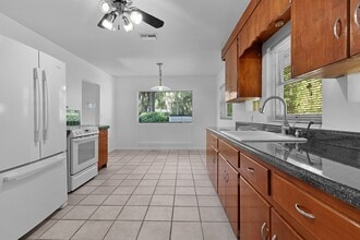 506 NE 10th Ave in Ocala, FL - Building Photo - Building Photo