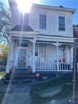 712 W Washington St in Petersburg, VA - Building Photo