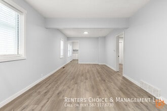 935 Elm St SE in Medicine Hat, AB - Building Photo - Building Photo