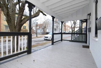 37 S Perry St in Poughkeepsie, NY - Building Photo - Building Photo