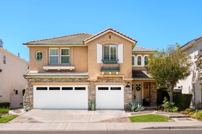 property at 33 Coastal Oak