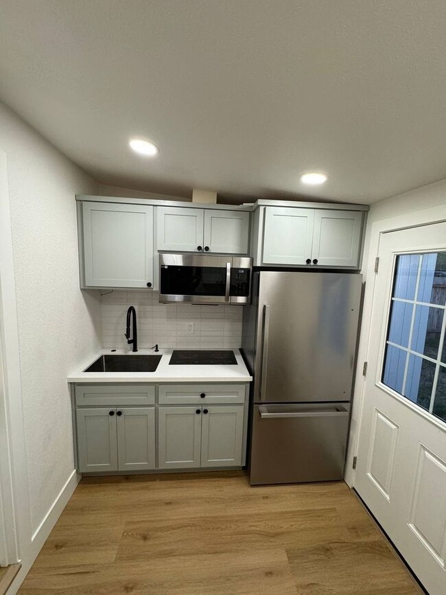 7870 Dracena Dr in Citrus Heights, CA - Building Photo - Building Photo