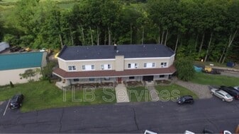 1598 Heart Lake Rd in Jermyn, PA - Building Photo