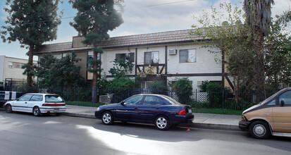 14662 Rayen St in Panorama City, CA - Building Photo - Building Photo