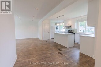 388 Becker Rd in Richmond Hill, ON - Building Photo - Building Photo