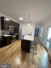 924 N 15th St in Philadelphia, PA - Building Photo - Building Photo