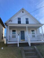 2005 McLean St in Aliquippa, PA - Building Photo