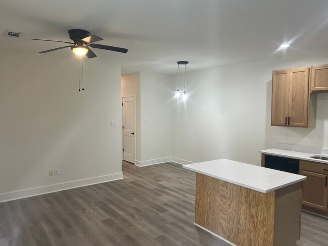 2275 Rosemary Dr in Conway, AR - Foto de edificio - Building Photo