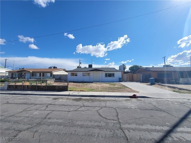 property at 3749 Ponderosa St