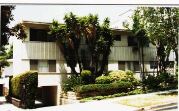 1317 N Sweetzer Ave in West Hollywood, CA - Building Photo - Building Photo