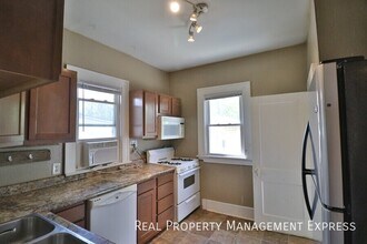 Beautiful 3 bedroom 2 bathroom home near d in Sioux Falls, SD - Building Photo - Building Photo