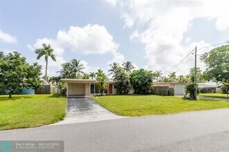 2548 Key Largo Ln in Fort Lauderdale, FL - Building Photo - Building Photo